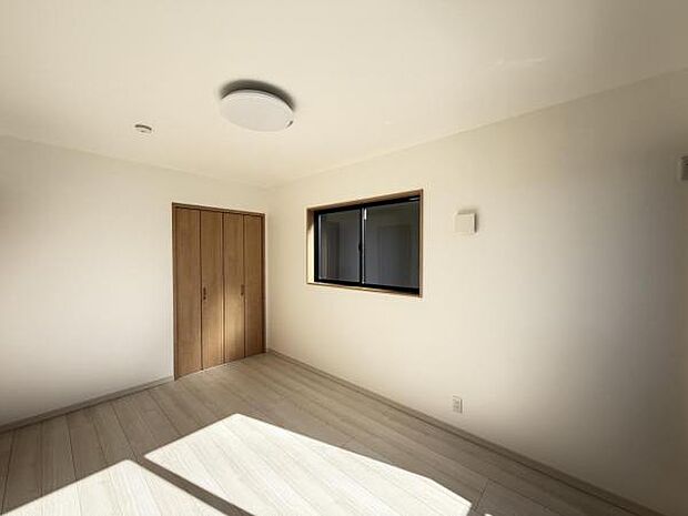 6.7帖の洋室はゲストルームとしてもお使いいただけますね。