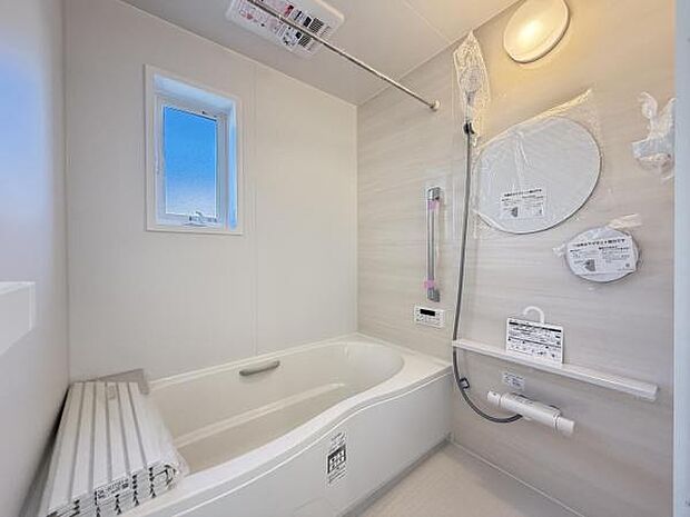 お風呂でほっとひといき。1日の疲れを癒しましょう。