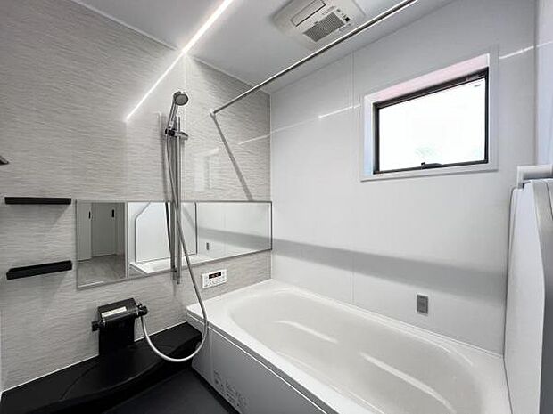 お風呂でほっとひといき。1日の疲れを癒しましょう。