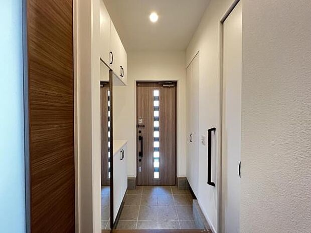 いつも気持ちよくご家族を迎えられる玄関です。