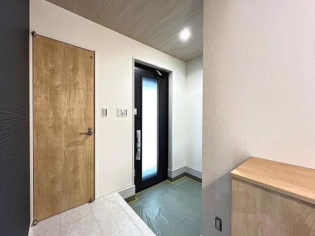 いつも気持ちよくご家族を迎えられる玄関です。