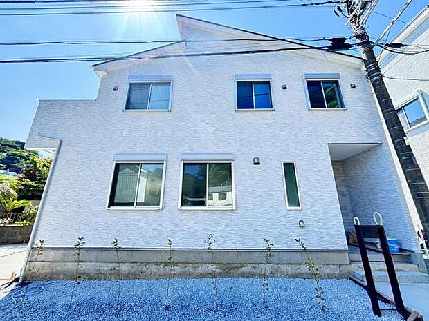 木造在来工法、間取りはファミリー向けの4LDKの住宅です。