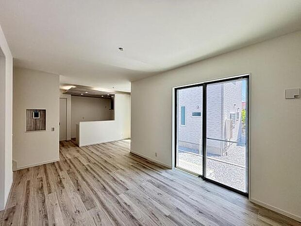 リビングダイニングになります。ご家族そろっての素敵な空間になりそうですね。