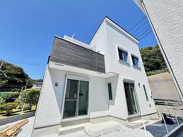 木造在来工法、間取りはファミリー向けの4LDKの住宅です。