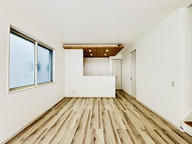 ご家族の温かい時間を演出するダイニングスペースです。