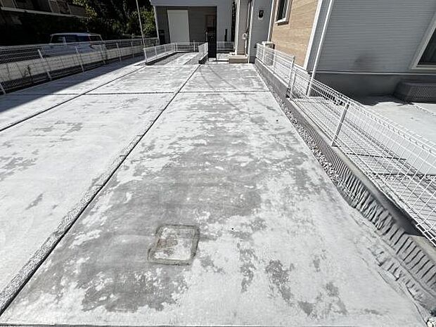 駐車場ももちろん完備しておりますのでお車所有の方にも心強いです。