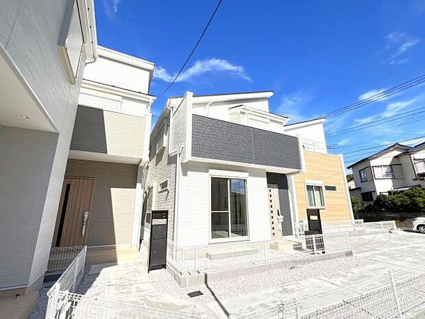 木造在来工法、間取りはファミリー向けの4LDKの住宅です。