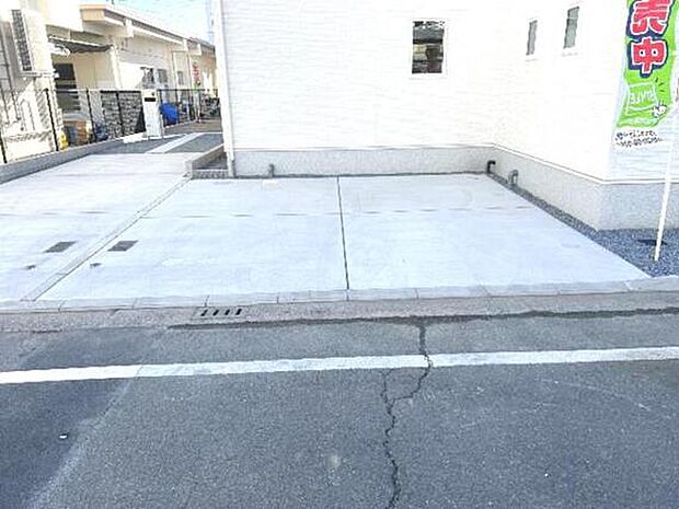 駐車スペースもございます。