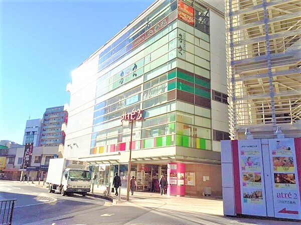 ◇多彩なニーズに応えるスーパーなどの買い物施設が充実。