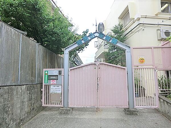 緑豊かで穏やかな住環境は、子育て世帯も安心の立地です。