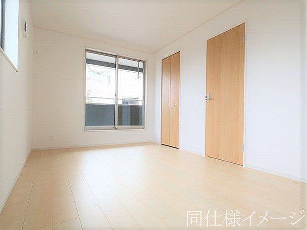 ＼同仕様写真／こちらのお部屋はバルコニーに面しており、日当たり、通風ともに良好です！