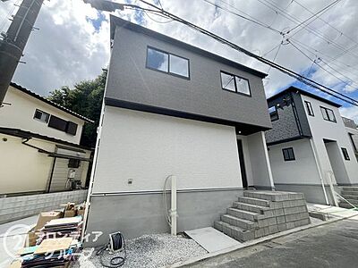 外観：静かな住宅街で落ち着いた新生活が始められますね