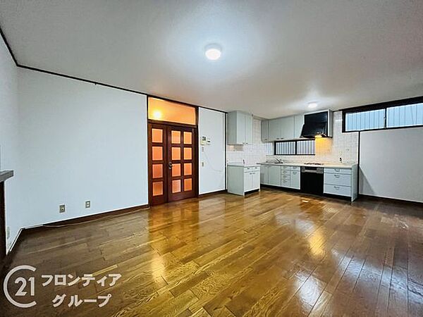 約17.5帖のLDKはご家族皆様でゆったりとお寛ぎいただけます。