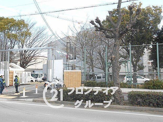 尼崎市立園田東小学校 徒歩6分。 410m