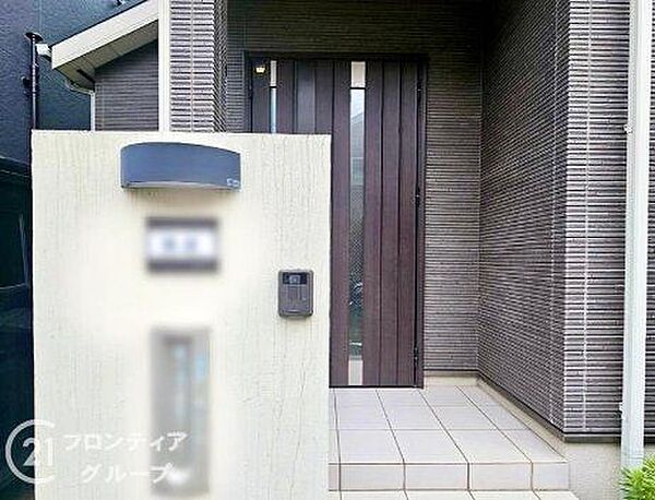 機能的な玄関で、毎日の出入りがスムーズに行えます