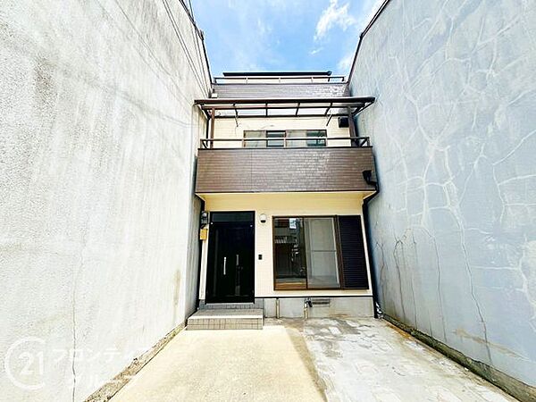 外観：328000510235