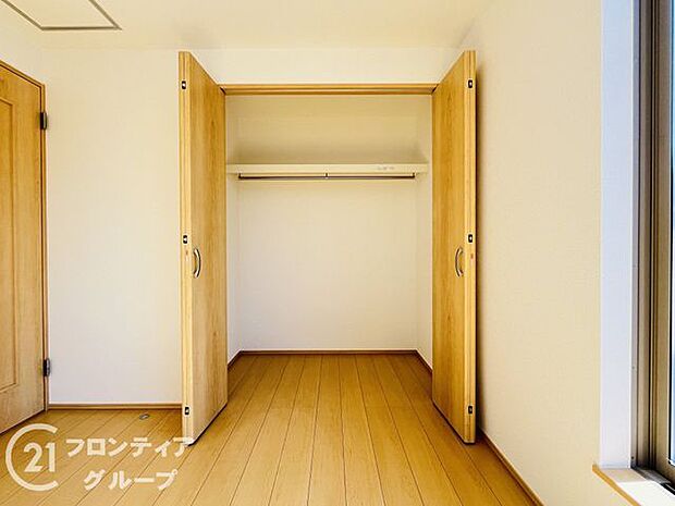 季節の物などたくさん収納しておける便利なスペースです！