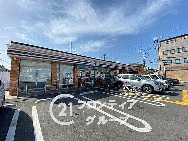 セブンイレブン尼崎浜3丁目店 徒歩2分。 100m