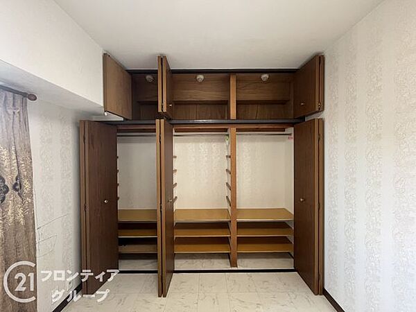 住まい選びは、価格や立地だけでなく、将来の暮らし方まで含めて考えることが大切です。今の段階で気になっていることを、まずスタッフに話してみてください。