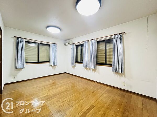 寝室を拡大表示