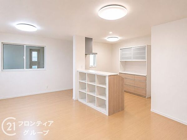 家族や友人との時間を楽しむのに最適な広さです。快適な居住空間を提供します。