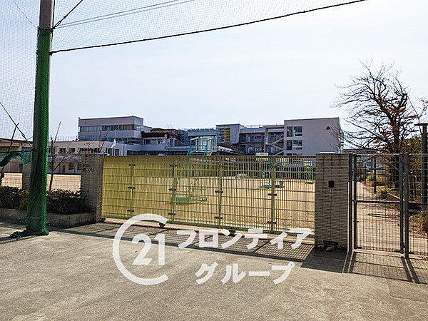 西宮市立用海小学校 徒歩9分。 660m