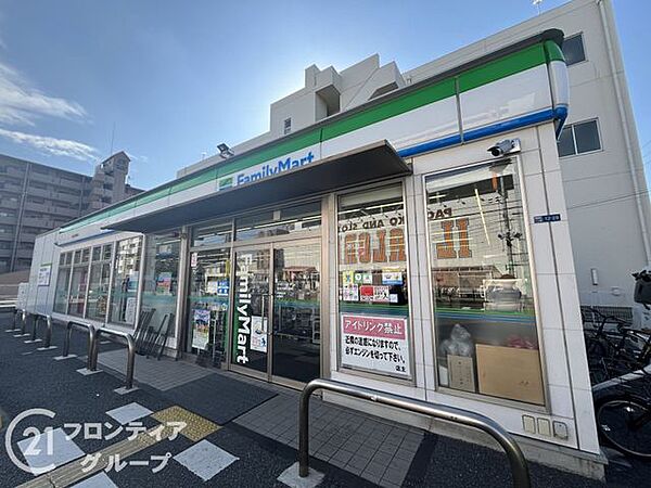 ファミリーマート西淀川御幣島店 徒歩5分。 350m
