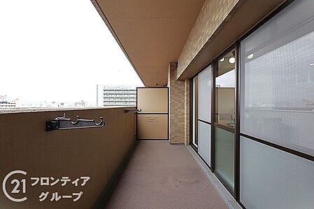 「賃貸のままでいいのか、買うべきか」その判断に必要な情報を、スタッフがわかりやすく整理してお伝えします。お気軽にご相談ください