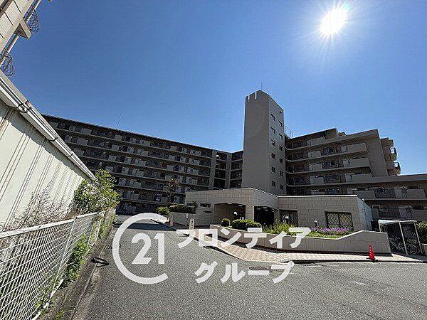エリアの特性や周辺環境についての情報提供も行っています。物件だけでなく、地域の暮らしやすさも含めてご確認いただけます