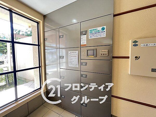 24時間いつでも荷物を受け取れるので、忙しい方にも便利な宅配ＢＯＸ！家族全員が外出していても、荷物を受け取れるので安心です！