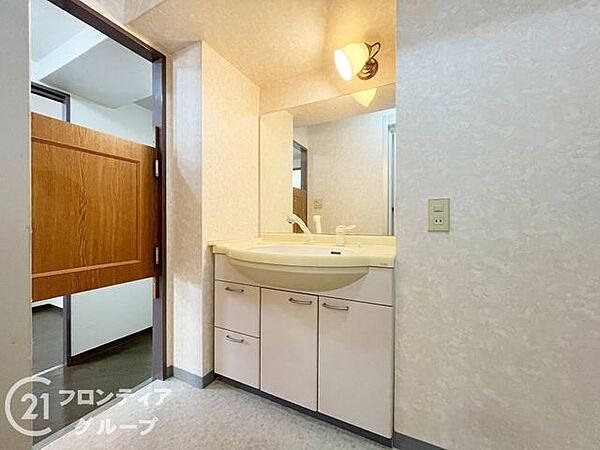 「いつかは」と思っていた住まい探しも、具体的に動き出すと意外とスムーズに進むものです。まずは気軽にご相談いただけます
