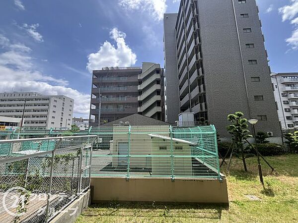 住まい選びは、価格や立地だけでなく、将来の暮らし方まで含めて考えることが大切です。今の段階で気になっていることを、まずスタッフに話してみてください