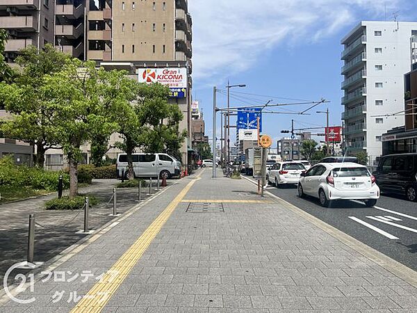 写真だけではわからない採光・広さ・周辺環境の実感は、実際に足を運んでみることが一番です。ご見学はいつでもご予約いただけます