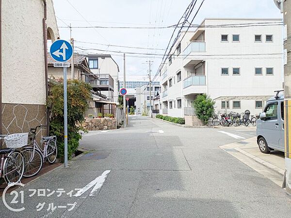 住まい選びは、価格や立地だけでなく、将来の暮らし方まで含めて考えることが大切です。今の段階で気になっていることを、まずスタッフに話してみてください