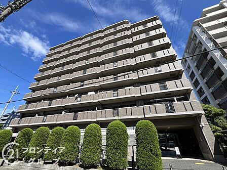 住まい選びは、価格や立地だけでなく、将来の暮らし方まで含めて考えることが大切です。今の段階で気になっていることを、まずスタッフに話してみてください