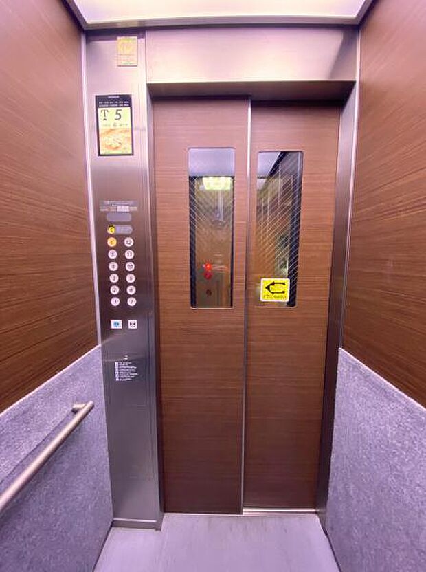 エレベーターも更新されており、綺麗です。
