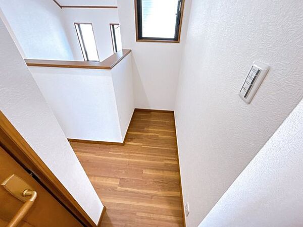【2階 廊下】