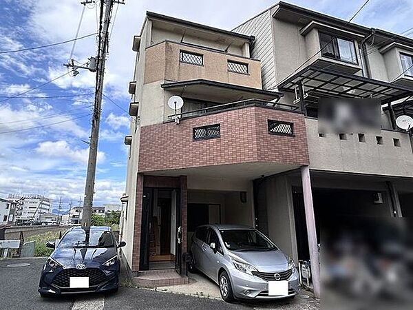 外観：326000261402