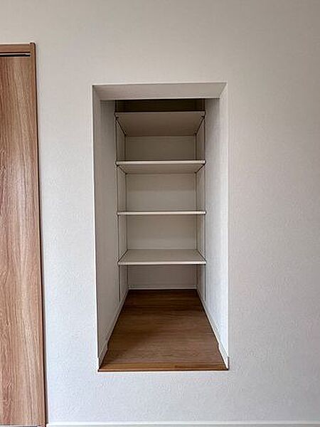 「洋室」収納できます。