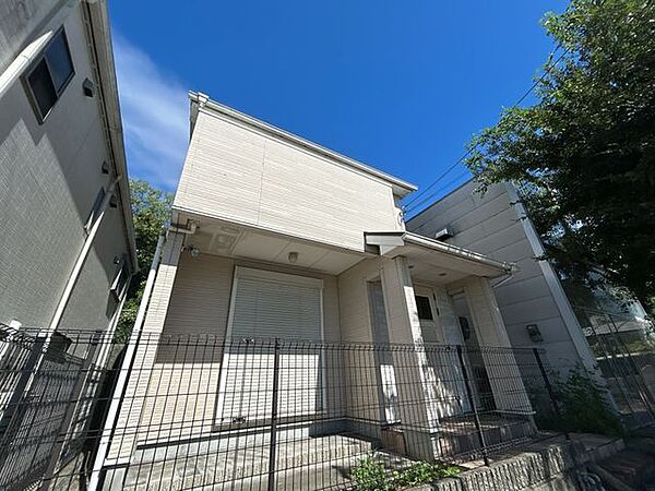 【外観】内覧可能だからこそ見つかるお気に入りの一棟。お気軽にお問い合わせください。