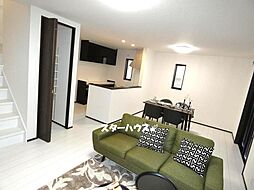 クレルーチェ　伊勢崎市寿町 4LDKのリビング/ダイニング