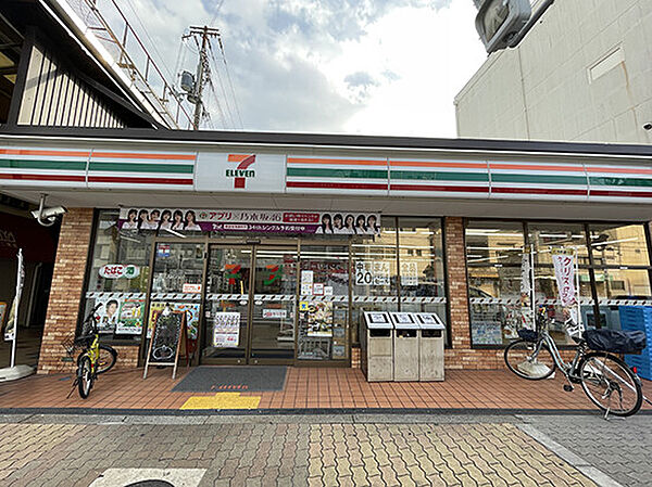 画像18:セブンイレブン大阪三泉市場通店 478m