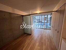 神楽坂南町ハウス 104 1階ワンルームのリビング/ダイニング