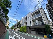 牛込柳町駅より徒歩3分 1階 築19年6ヶ月の賃貸物件