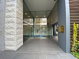 4 / 23