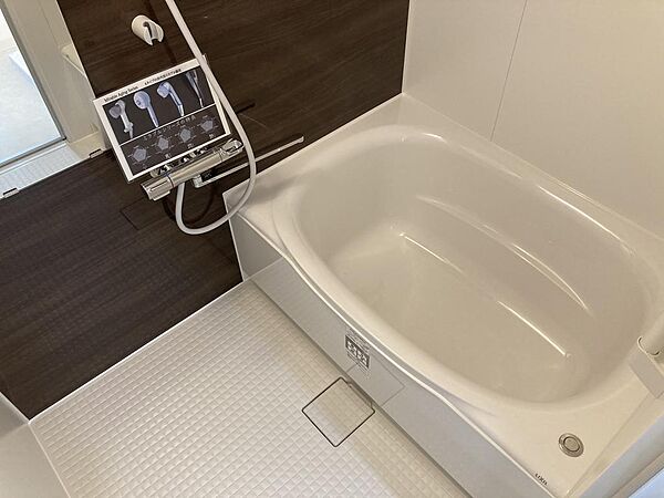 浴室を拡大表示