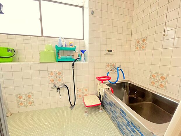 〜1日の疲れを癒す浴室〜 ・ユニットバスの交換もお気軽にご相談くださいませ。 ・丸ごとでなくてもシャワーヘッドのみの交換などもお勧めしております。 