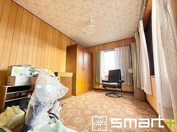 ～テレワークルームをご用意～ ・お仕事はもちろん、勉強部屋としても使えるテレワークルームのあるプランを採用。 ・追加の収納としてもご利用可能です。