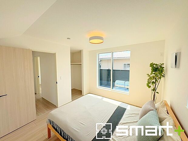 〜ウォークインクローゼットのあるお部屋〜 ・人気のウォークインクローゼットをご用意。季節物や趣味の道具などもスッキリと収納が可能です。 ・最近流行りの収納術などもぜひご活用くださいませ。 