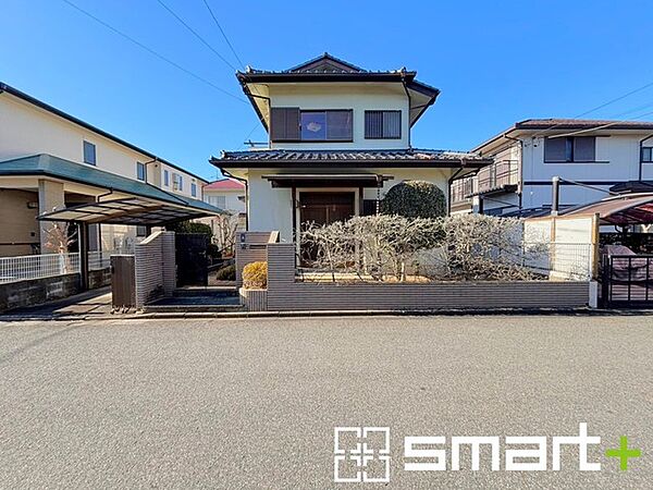～十分な広さのある前面道路～ ・前面道路は約5.8ｍございますので、お車でのすれ違いも可能で余計なストレスがかかりません。 ・日々お車での移動が多い方には大切なポイントですね。